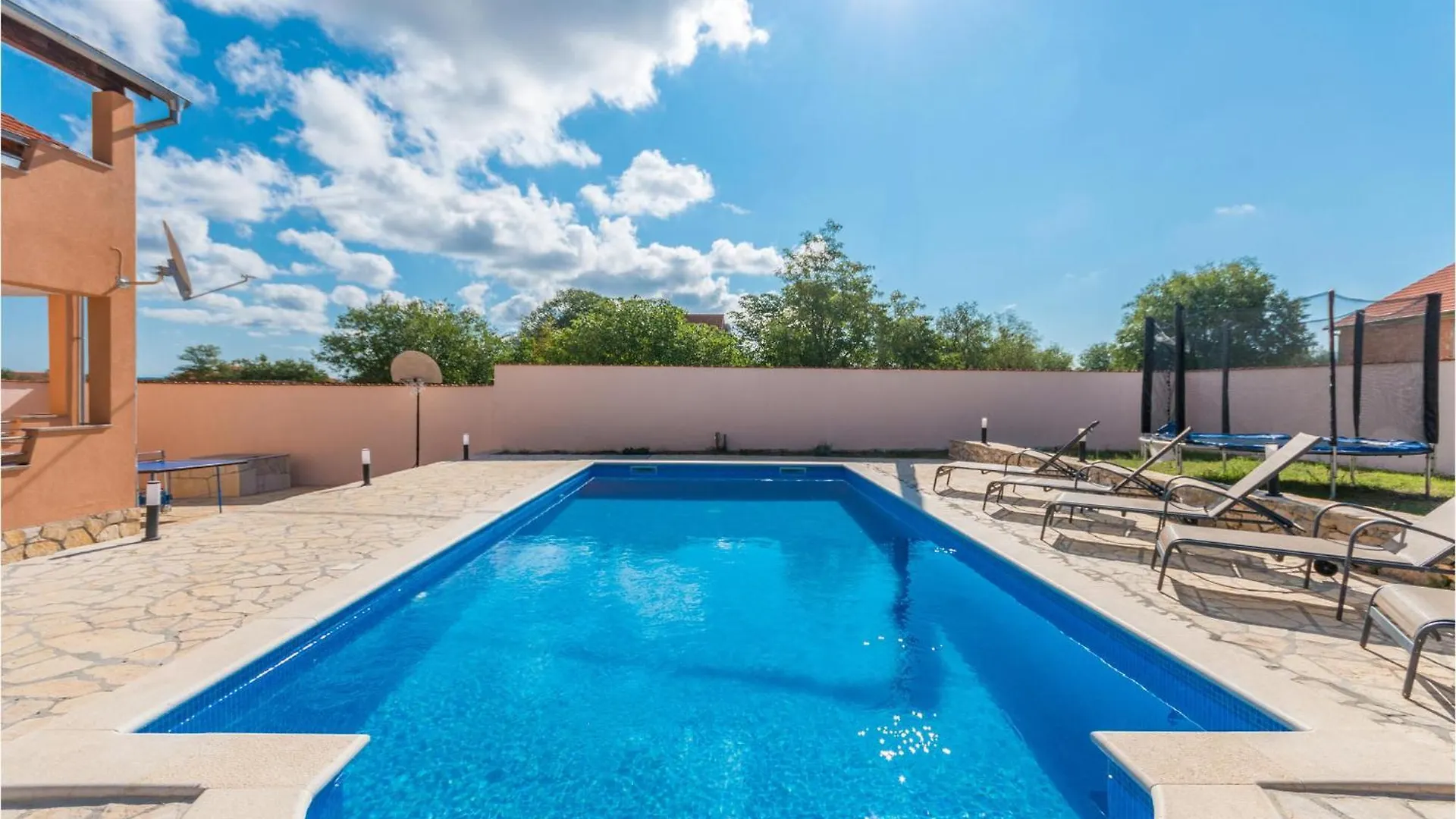 5 Bedroom Cozy Home In Biograd Na Moru