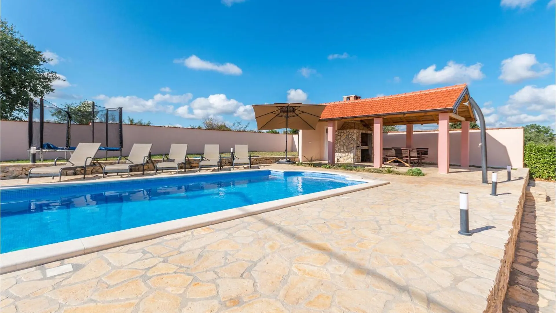 5 Bedroom Cozy Home In Biograd Na Moru Holiday home