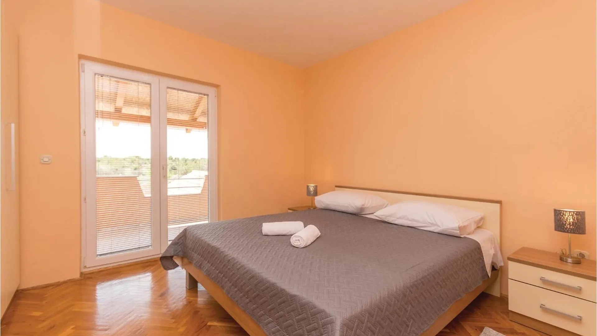 Holiday home 5 Bedroom Cozy Home In Biograd Na Moru